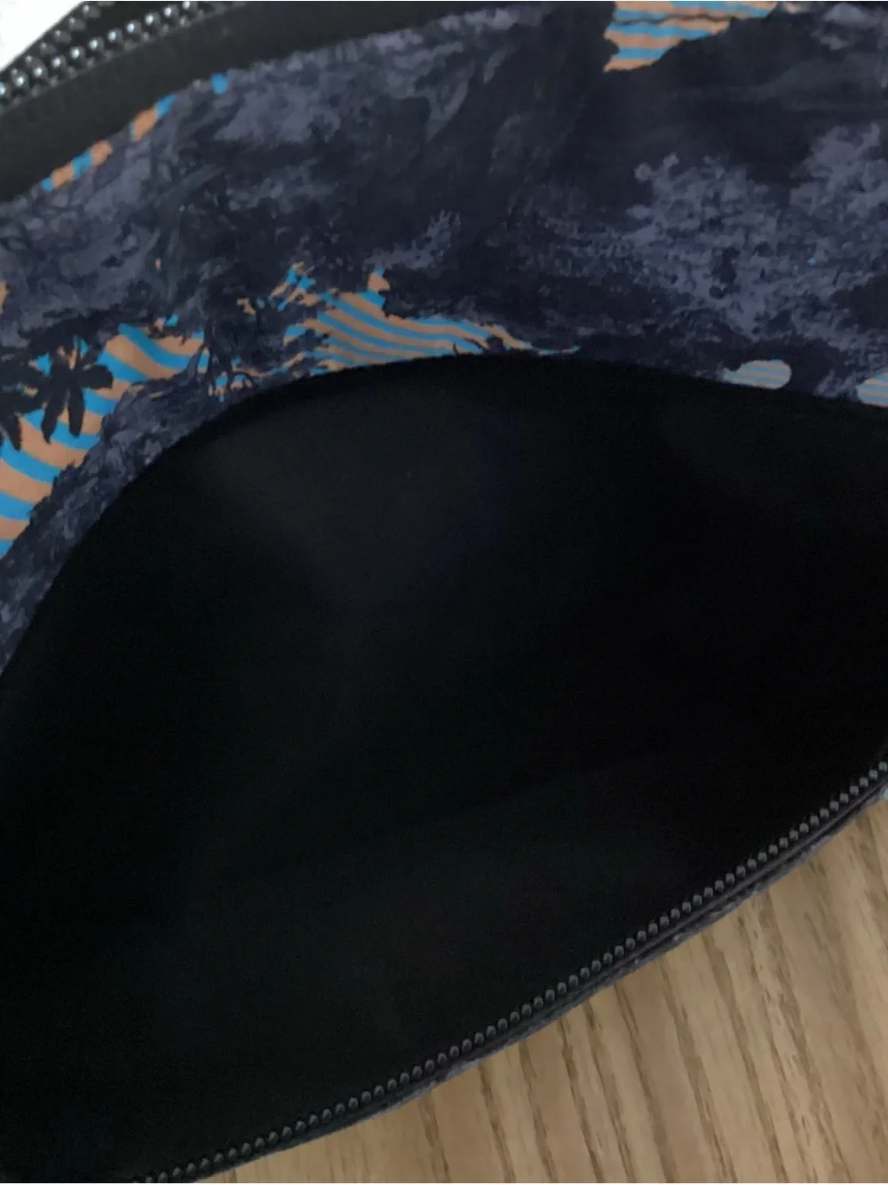 Lululemon Patch Logo Crossbody